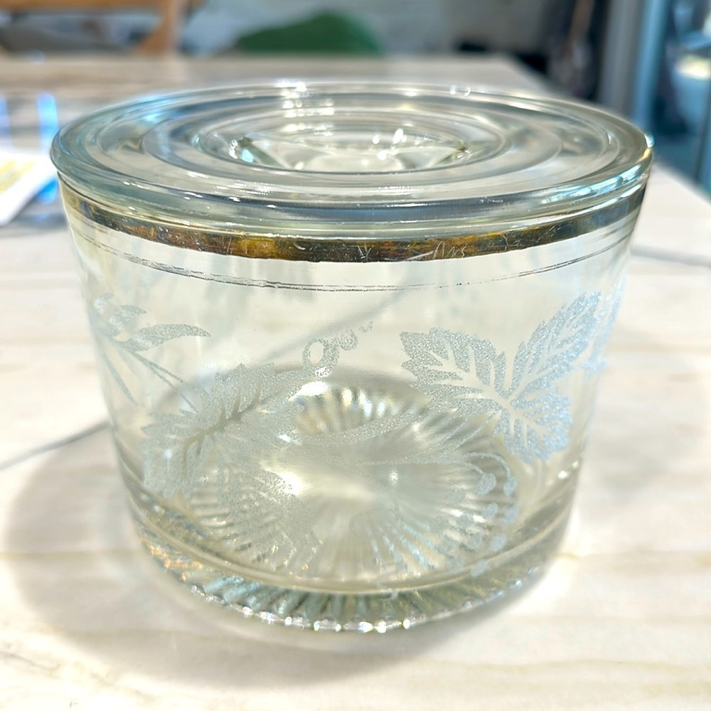 VTG 1940's Bartlett Collins Etched Grapes And Leaves Ice Bucket w/lid Ice Bucket
